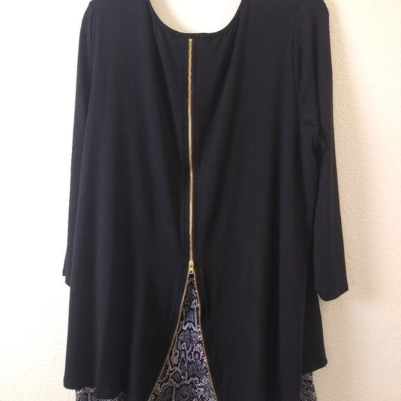Plus 2X Avenue Black Animal Print Dual Layered Scoop Neck Zip BackTunic - Picture 11 of 12